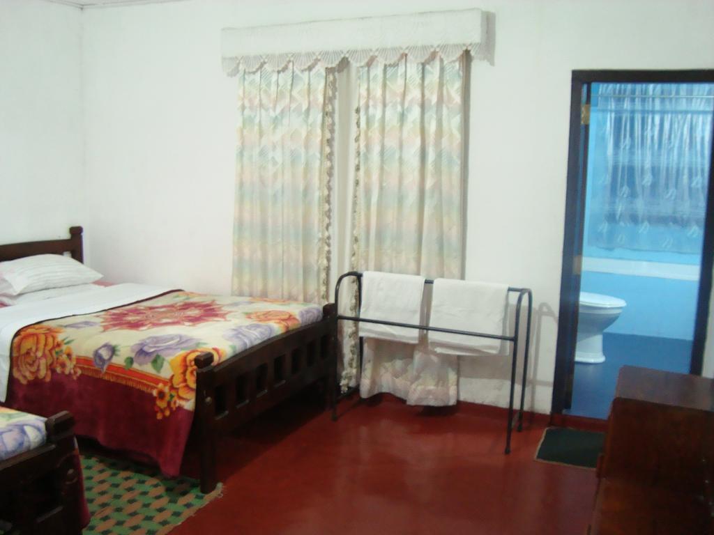 Andrews Hostel Nuwara Eliya Room photo